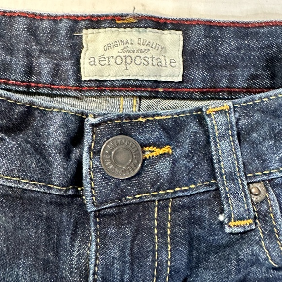 Aeropostale Women's Size 1/2 Blue Denim Bermuda Jean Shorts Zip Up Faded - Picture 5 of 7